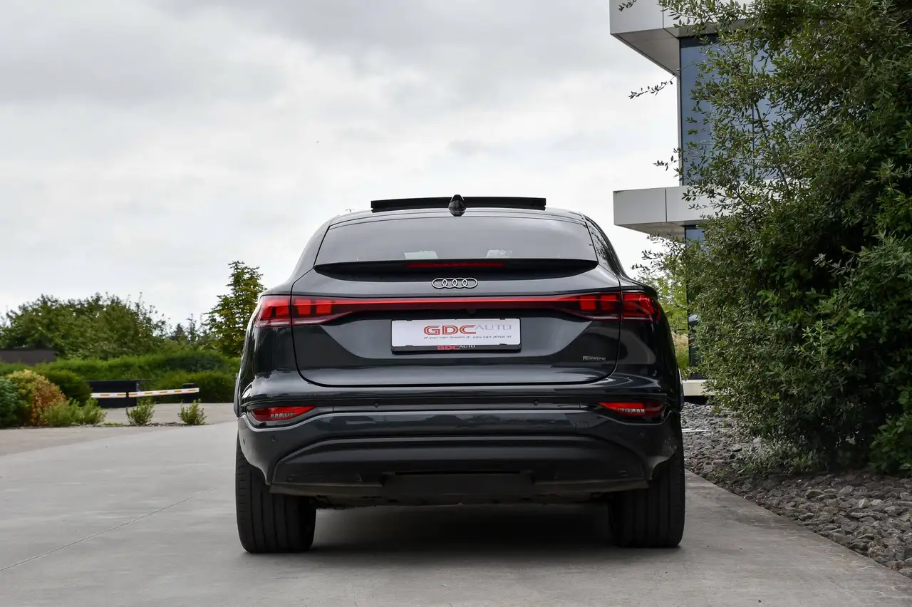 Audi Q6 e-tron - 10