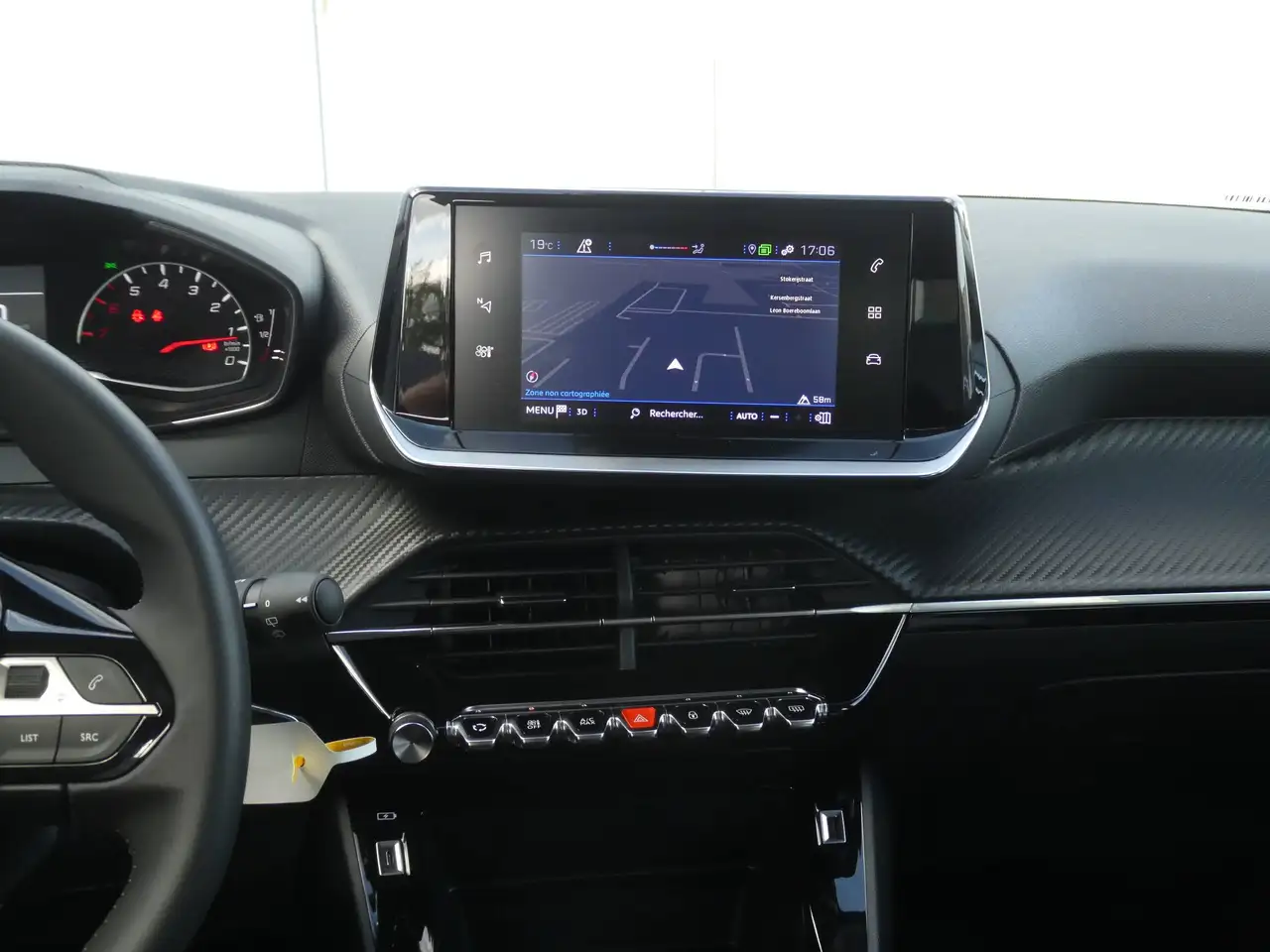 Peugeot 208 - 9