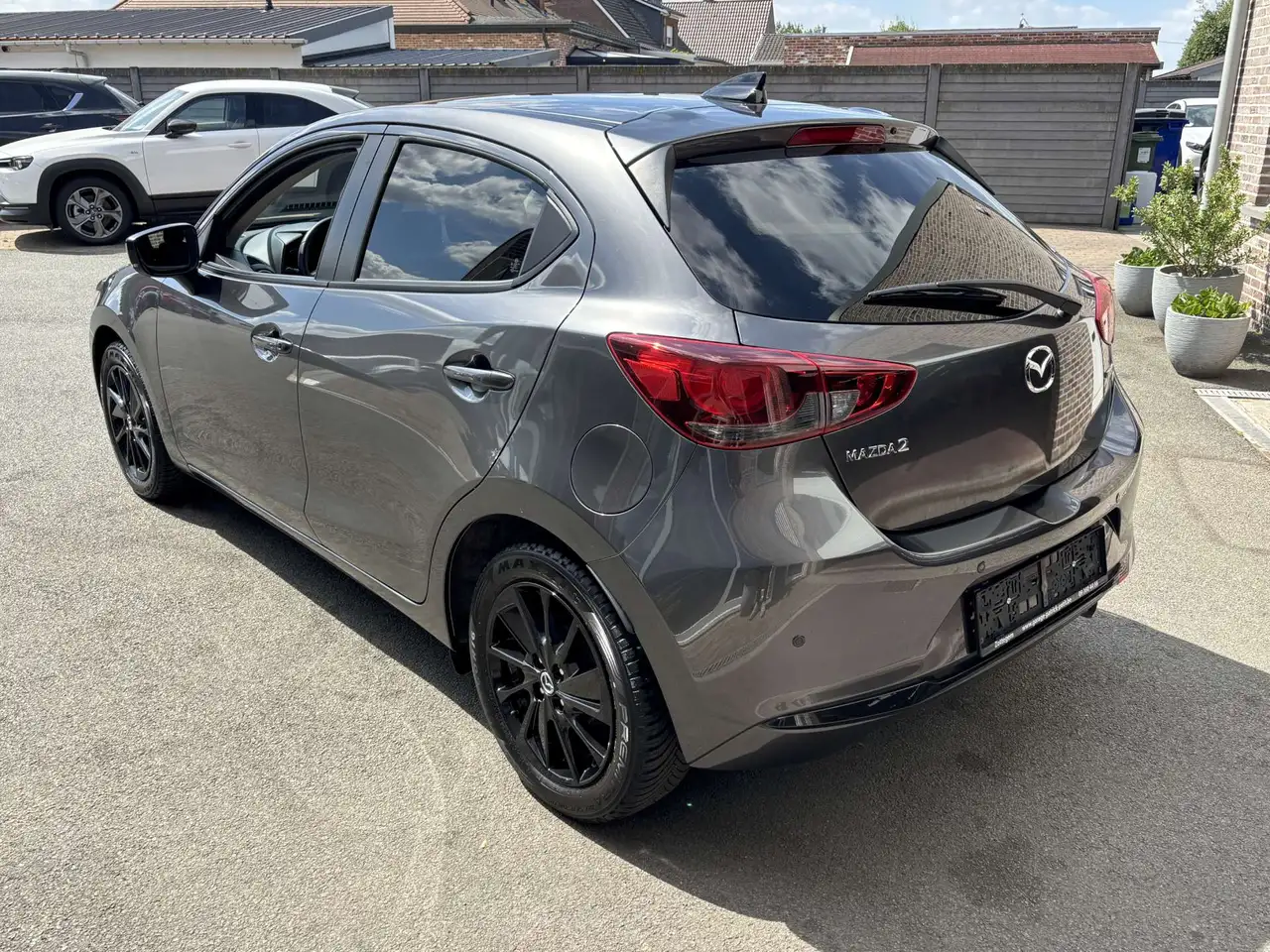 Mazda 2 - 4