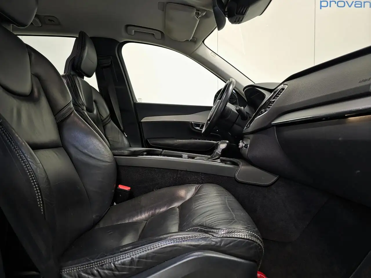 Volvo XC90 - 2