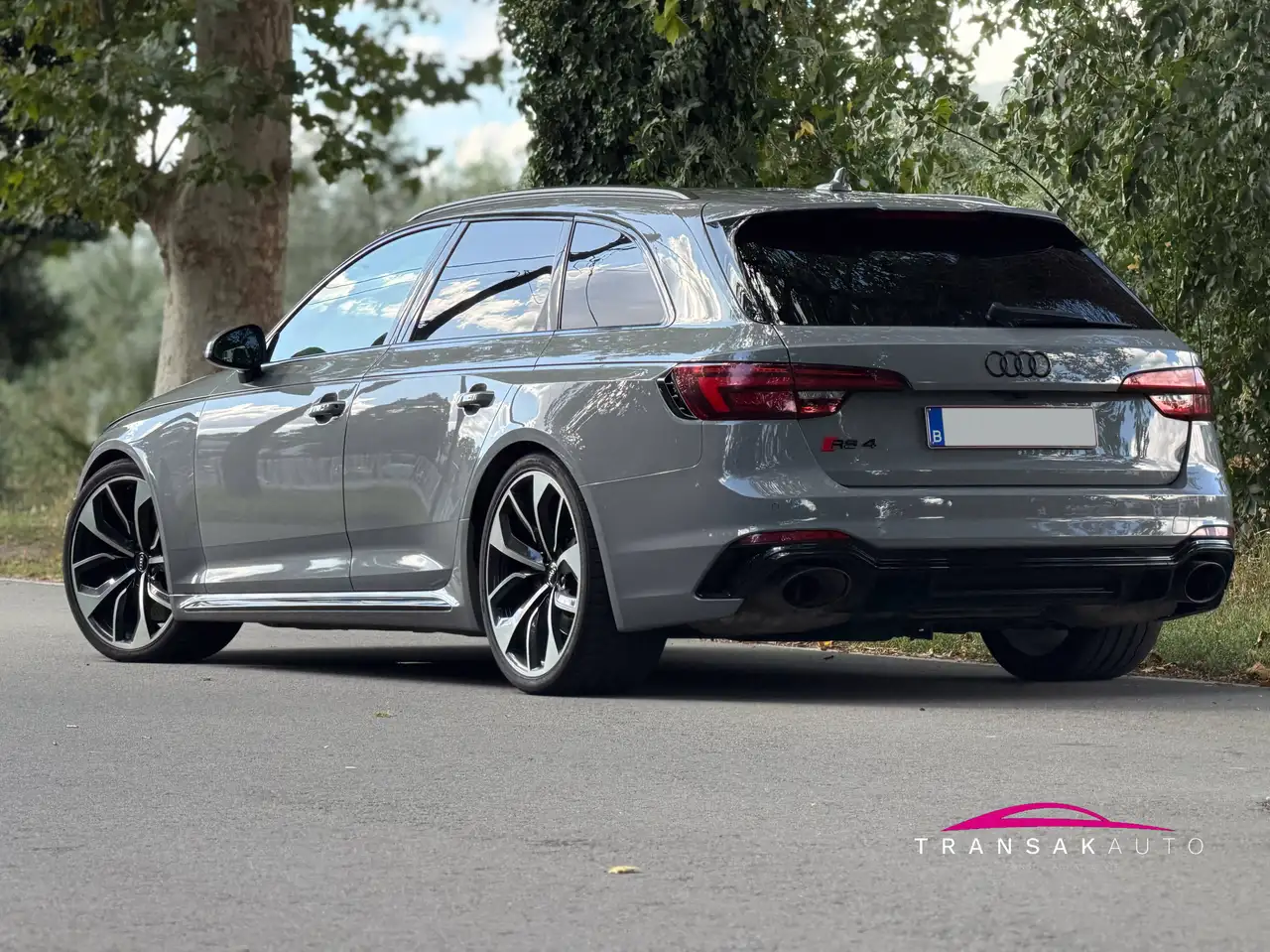 Audi RS4 - 6