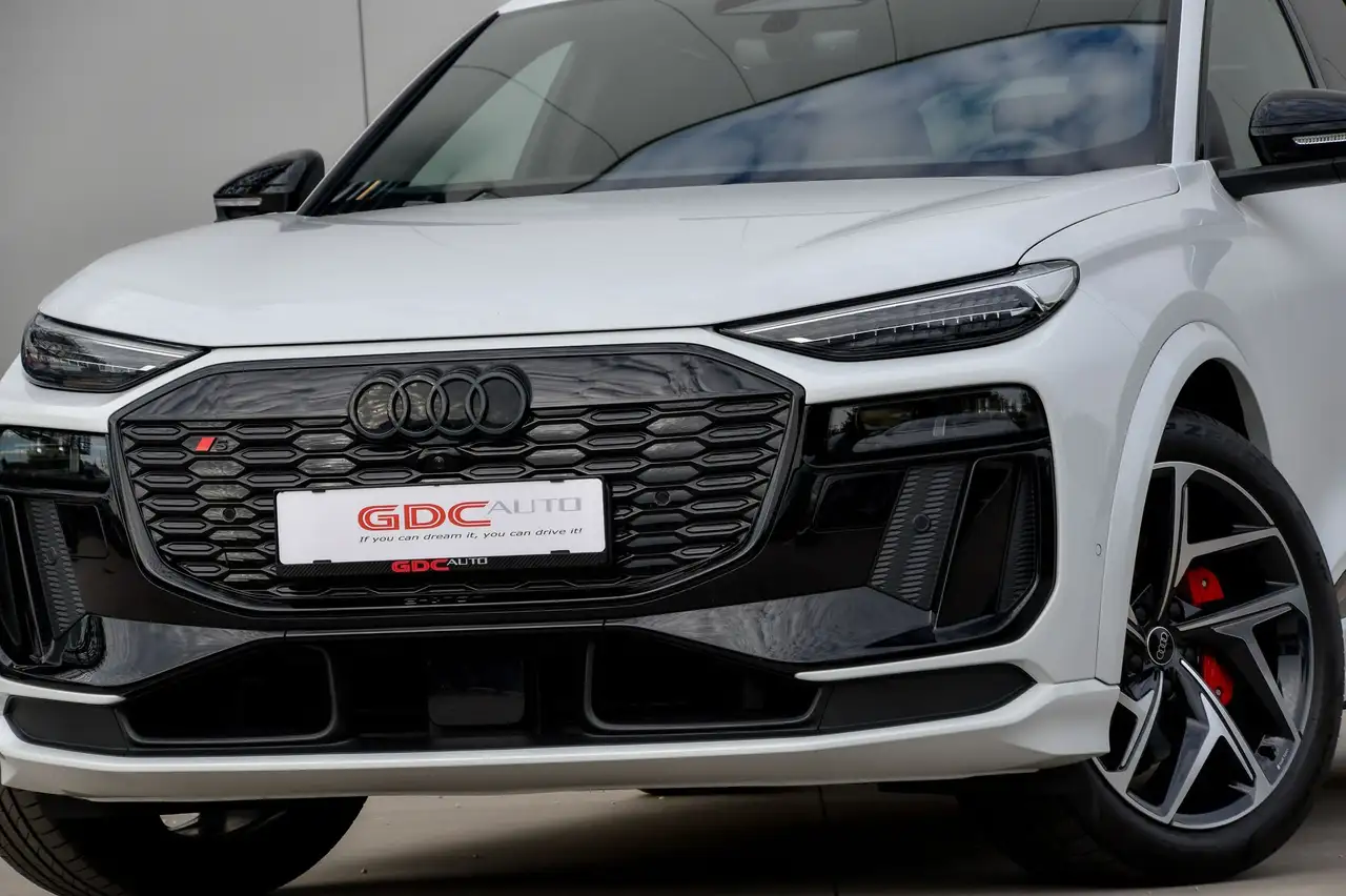 Audi SQ6 e-tron - 6