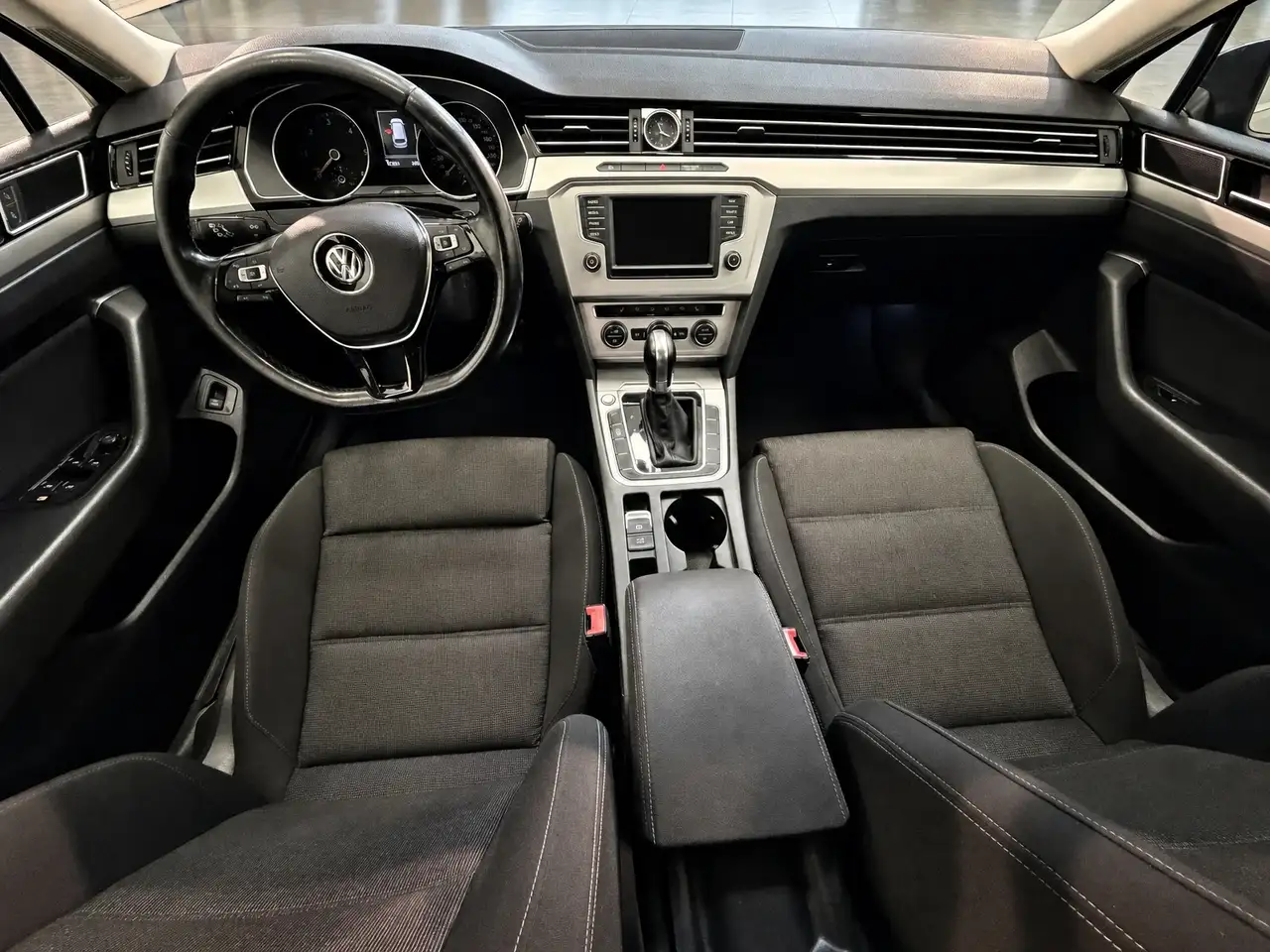 Volkswagen Passat Variant - 11
