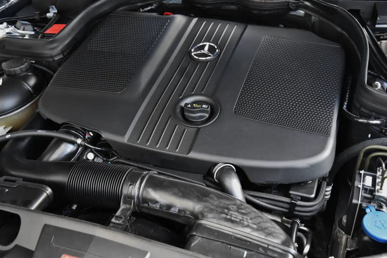 Mercedes-Benz E 220 - 6