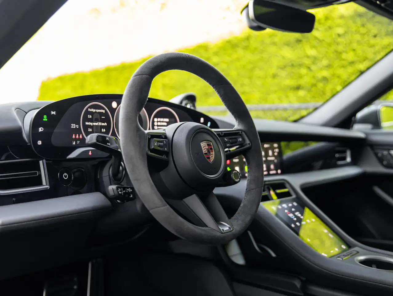 Porsche Taycan - 7