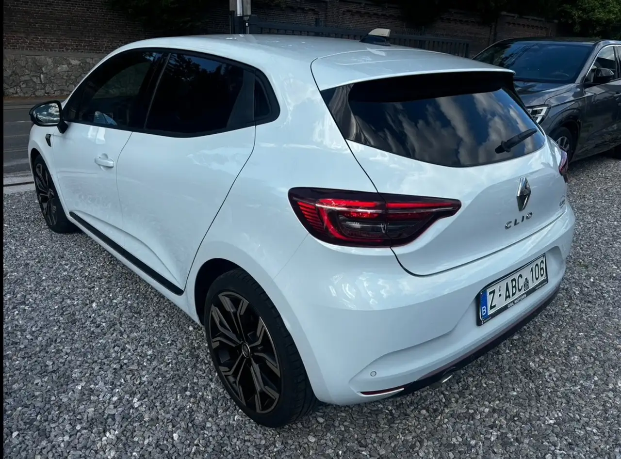 Renault Clio - 10