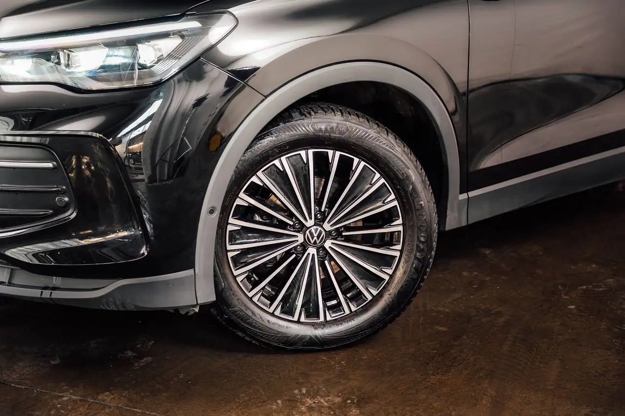Volkswagen Tiguan - 6
