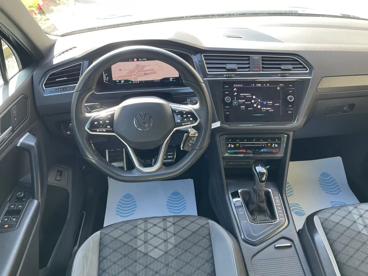 Volkswagen Tiguan - 12