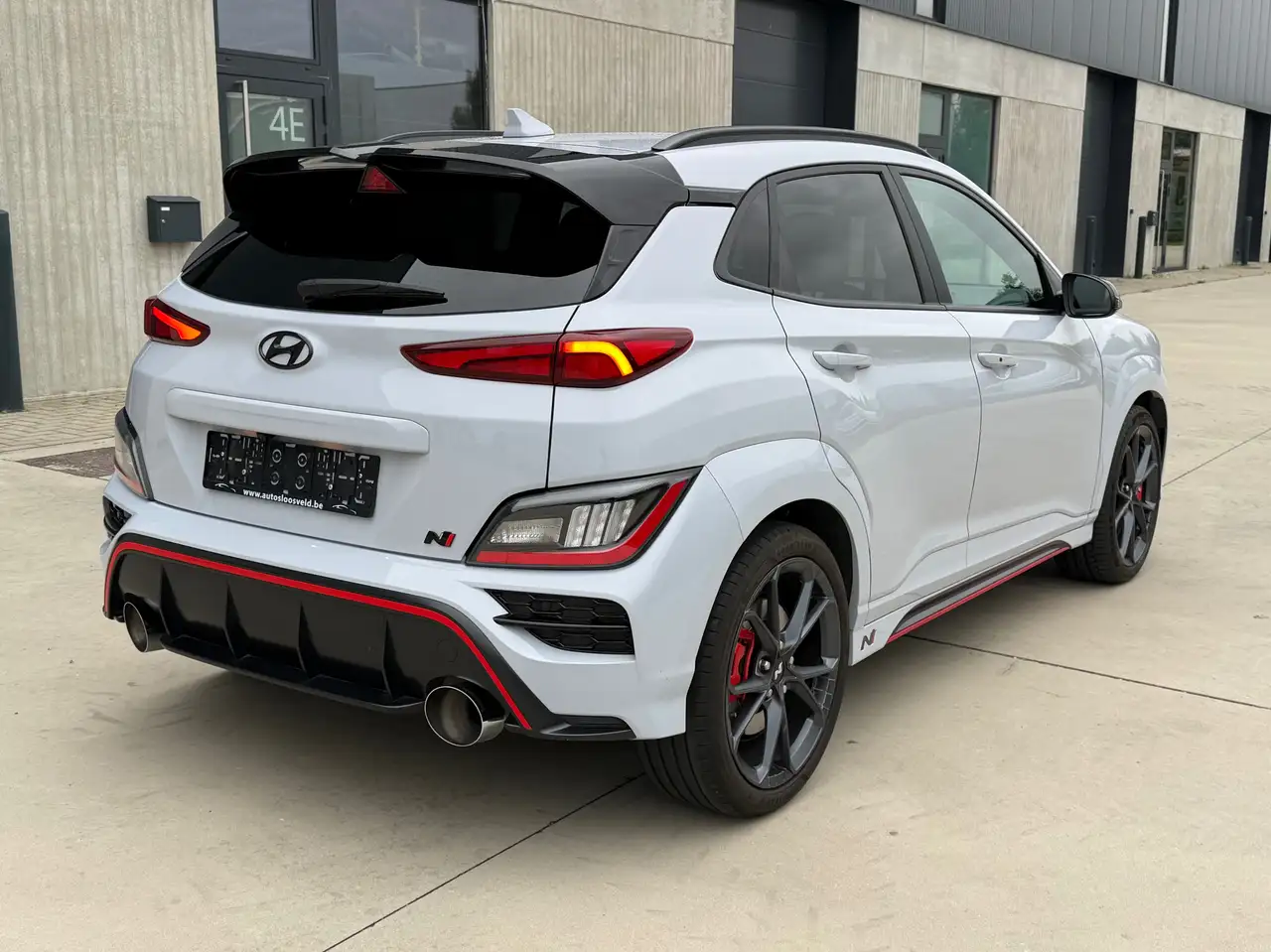 Hyundai KONA - 4