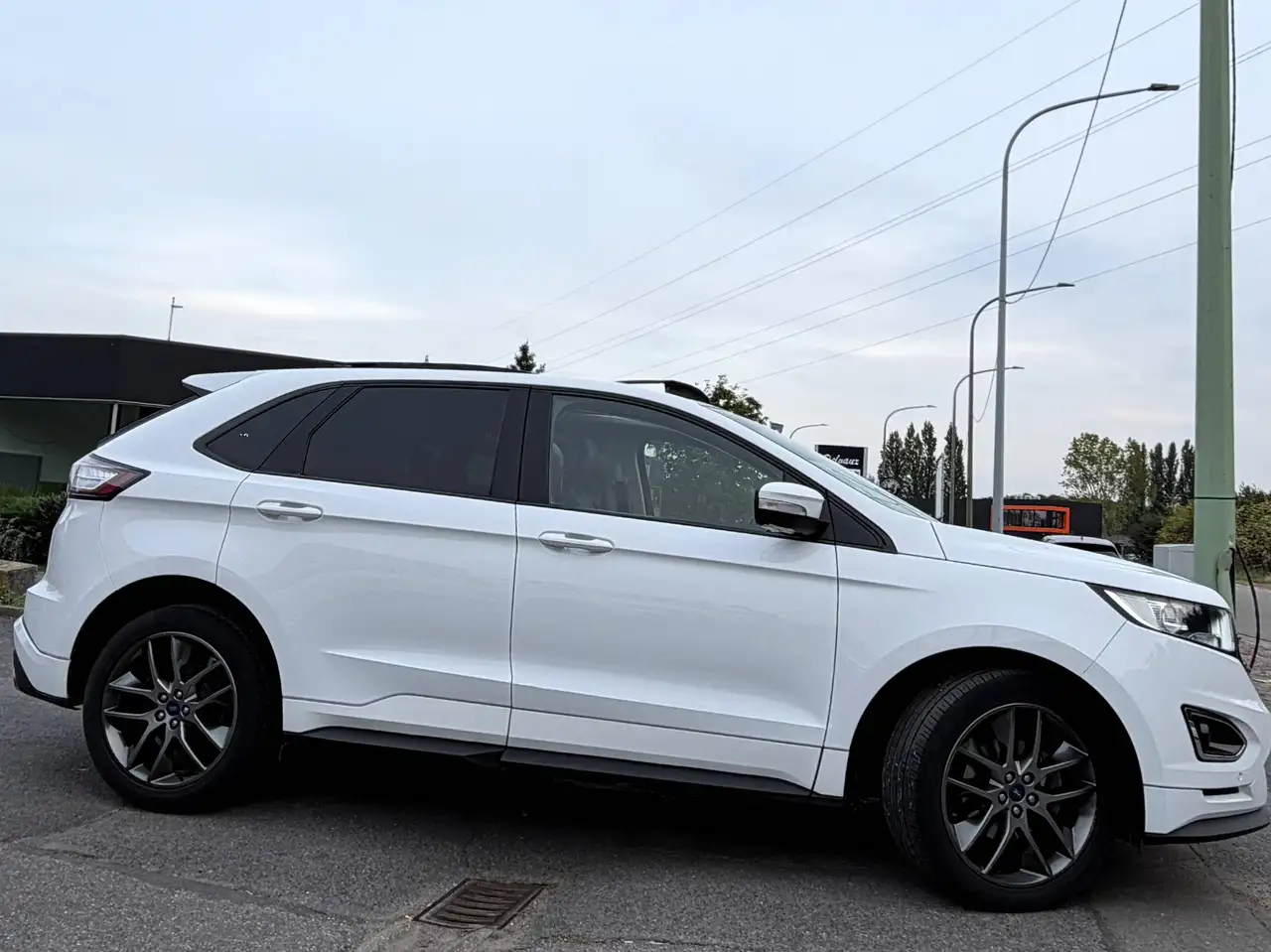Ford Edge - 11