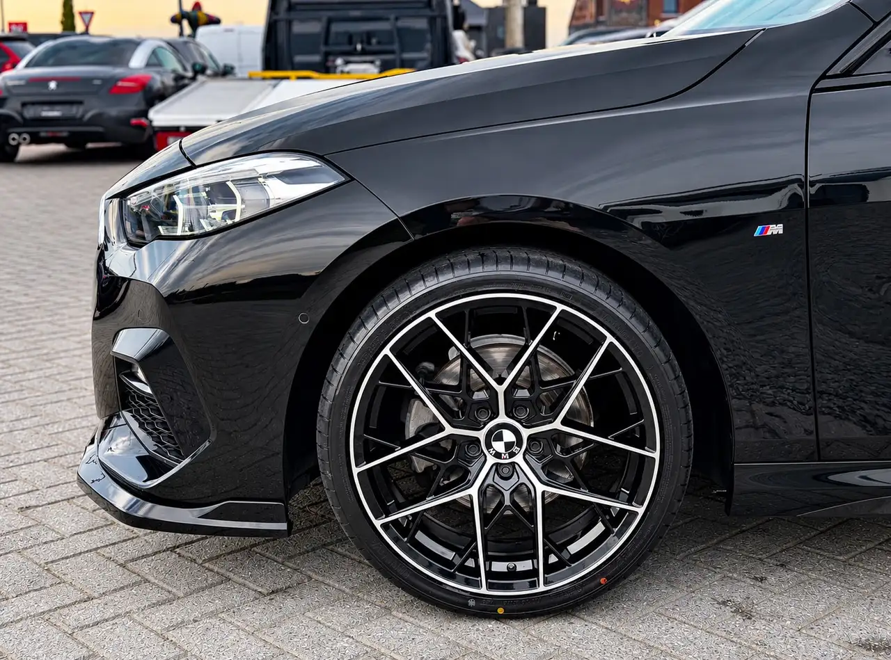 BMW 218 - 12