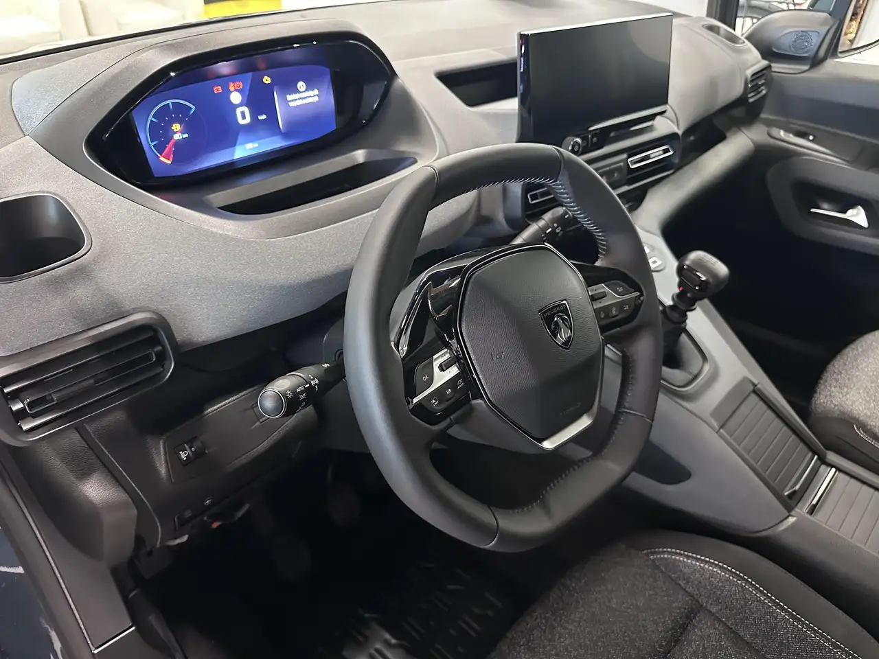Peugeot Rifter - 12