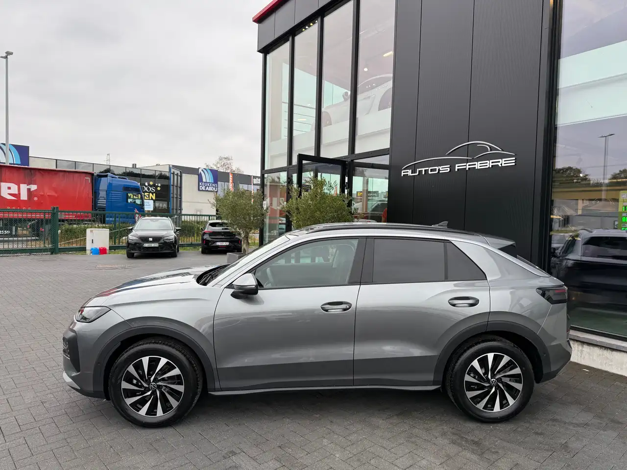 Volkswagen T-Roc - 4