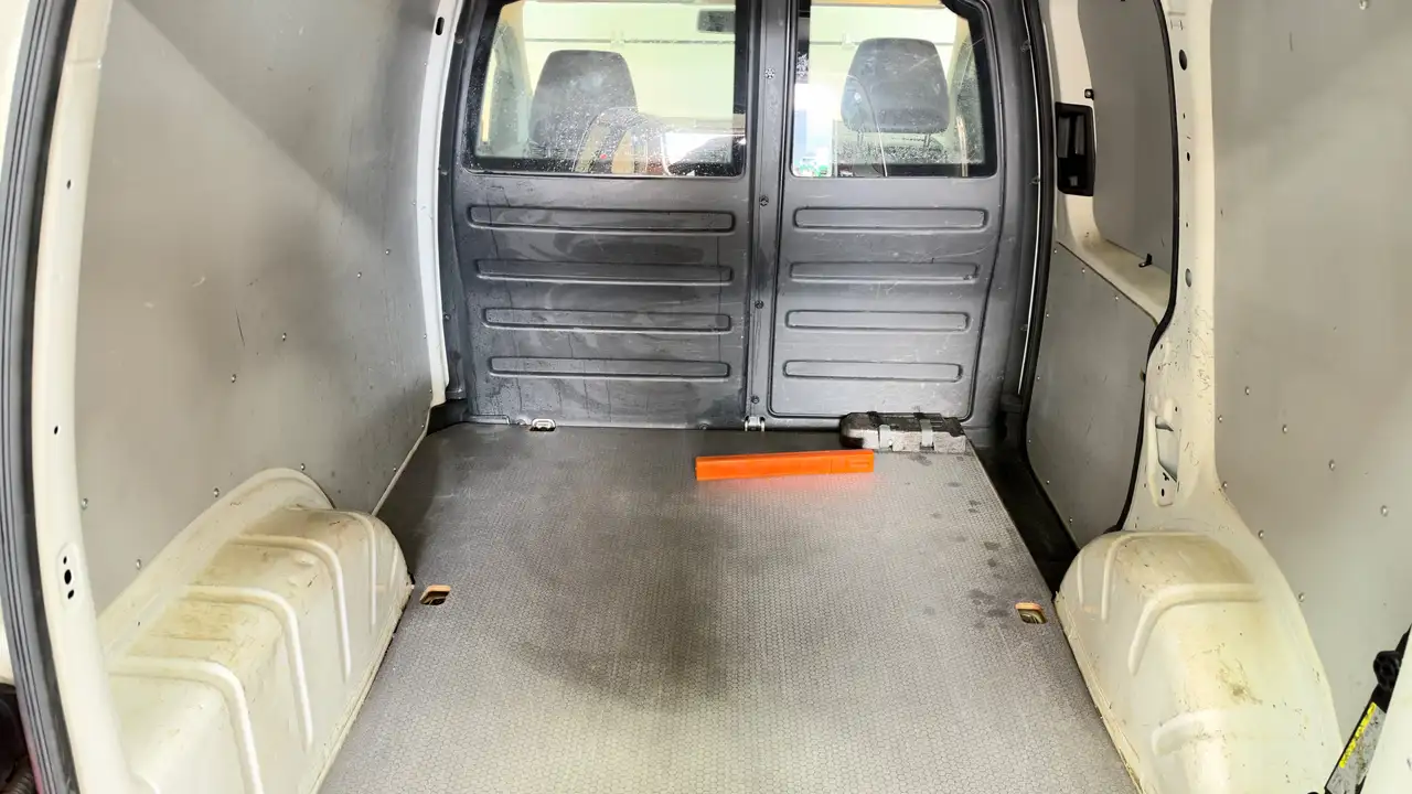Volkswagen Caddy - 9