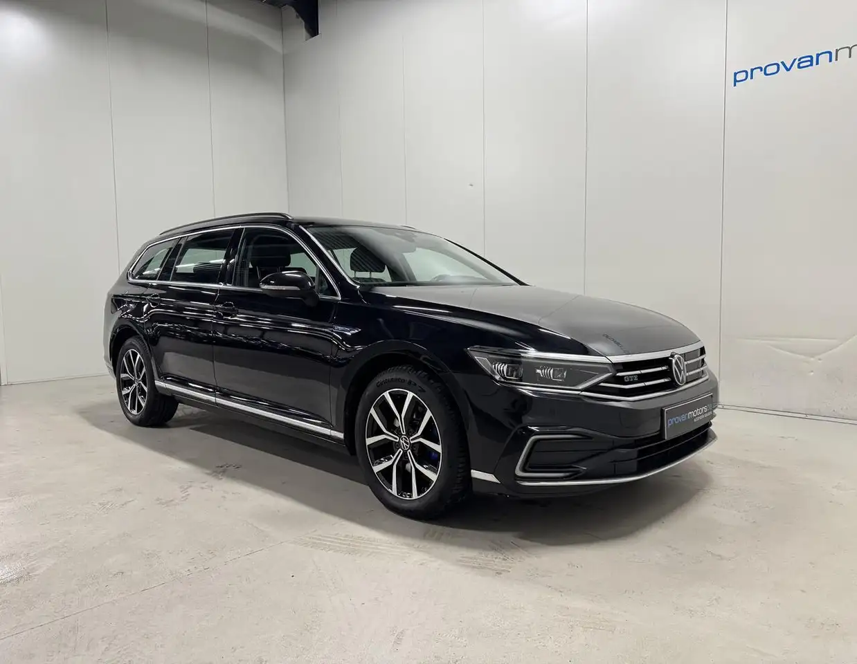 Volkswagen Passat - 5