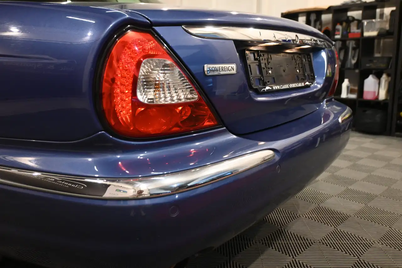 Jaguar XJ6 - 6