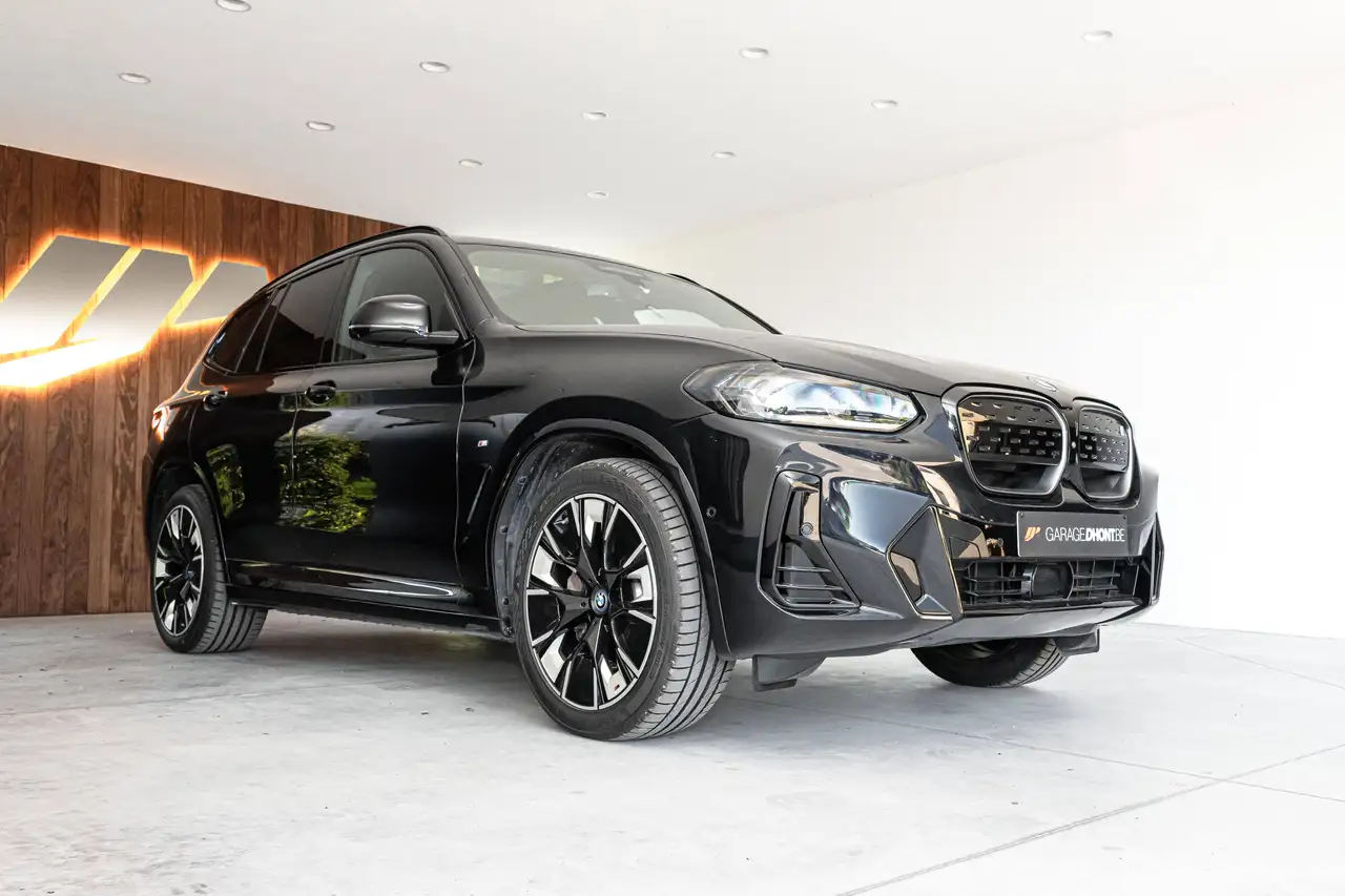 BMW iX3 - 8
