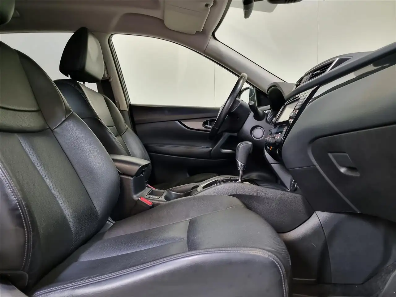 Nissan X-Trail - 2