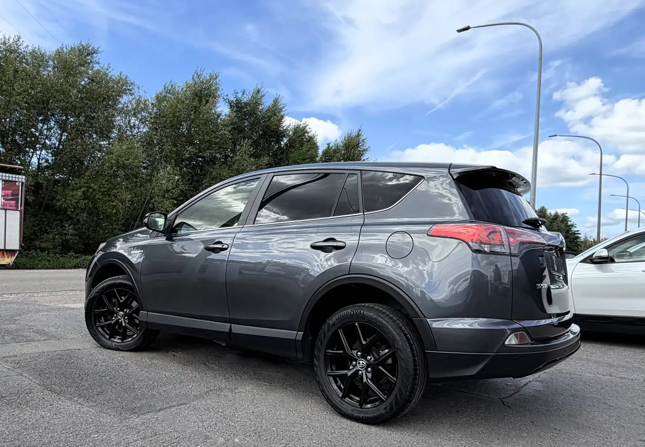 Toyota RAV4 - 5
