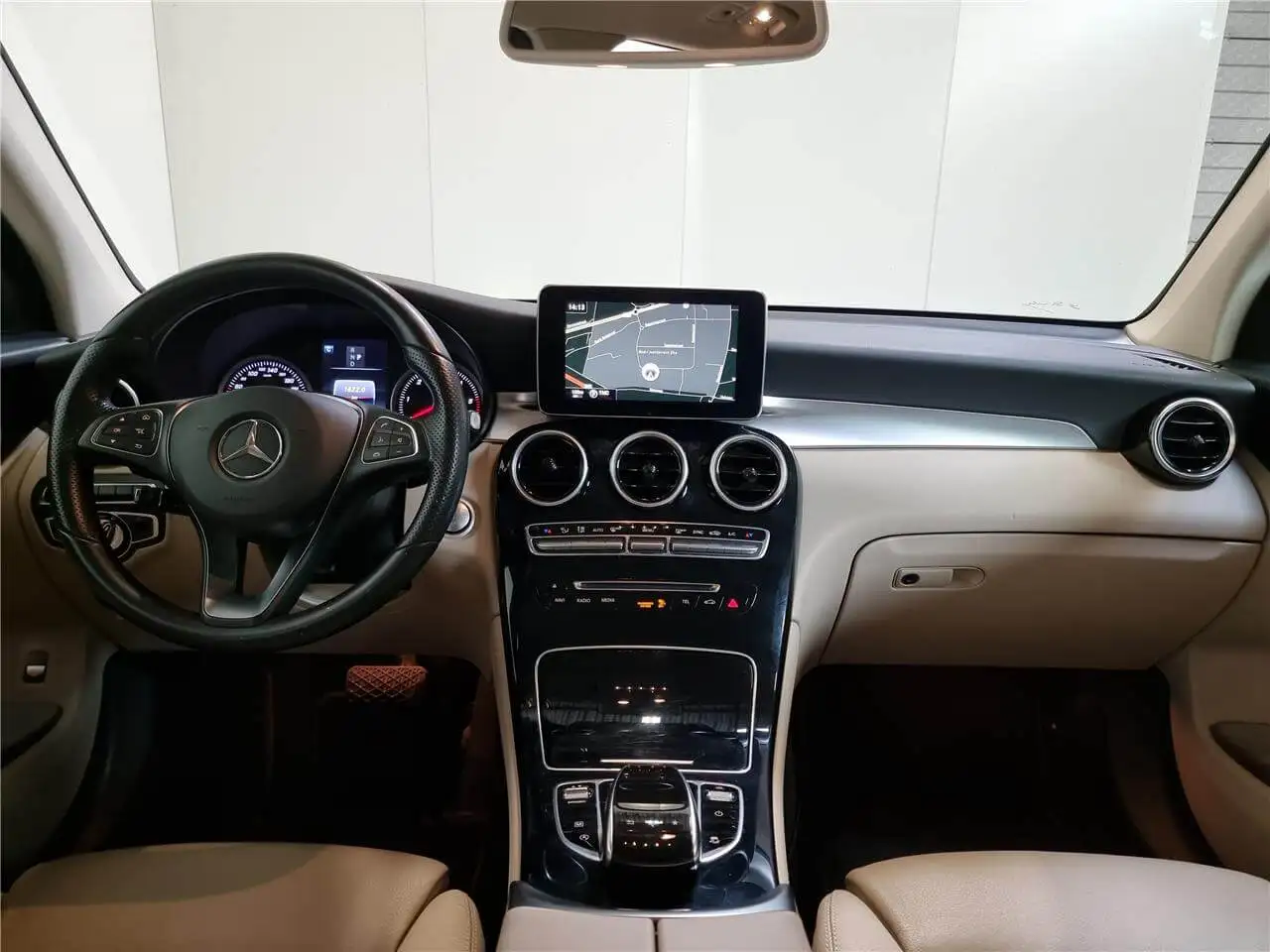 Mercedes-Benz GLC 220 - 11