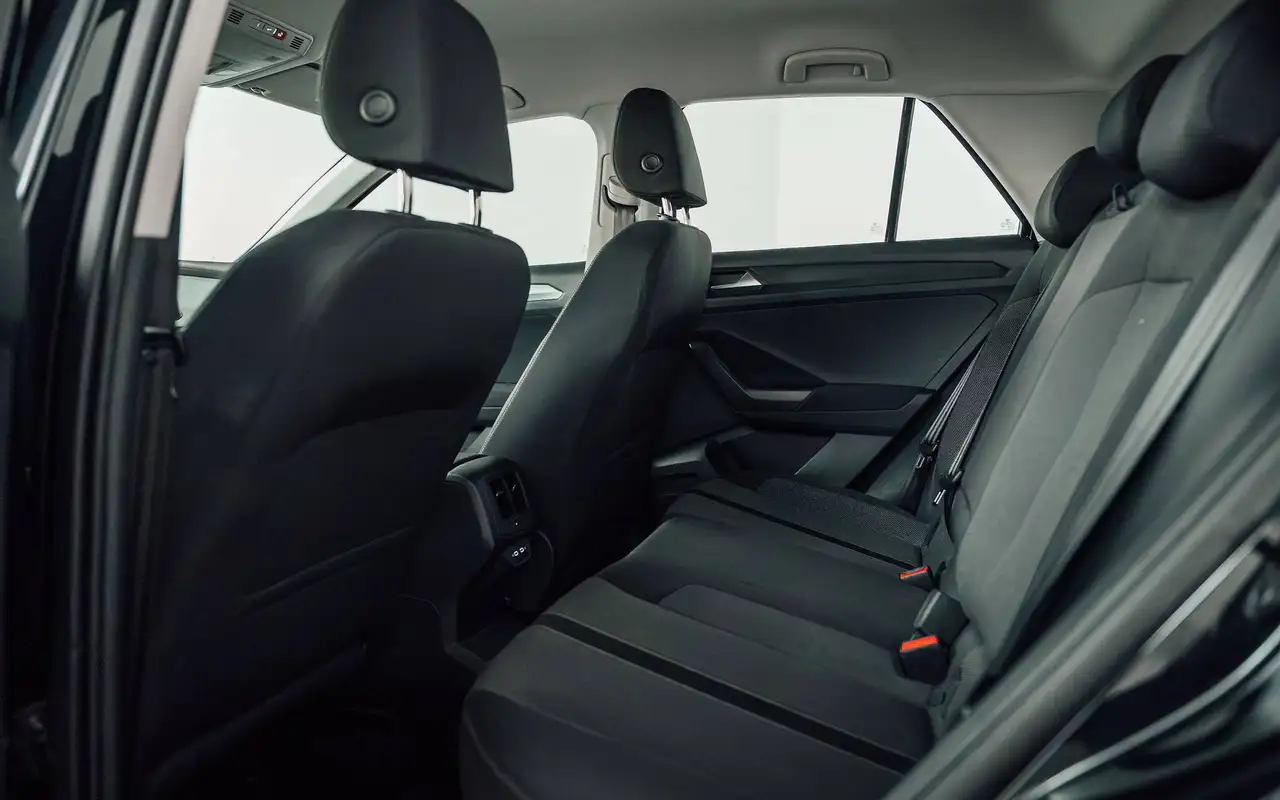 Volkswagen T-Roc - 8