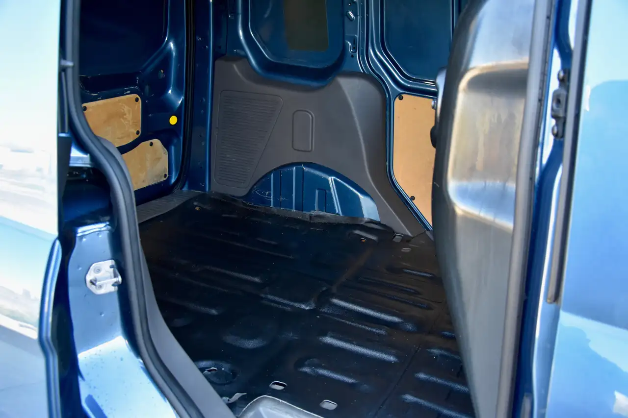Ford Transit Connect - 9