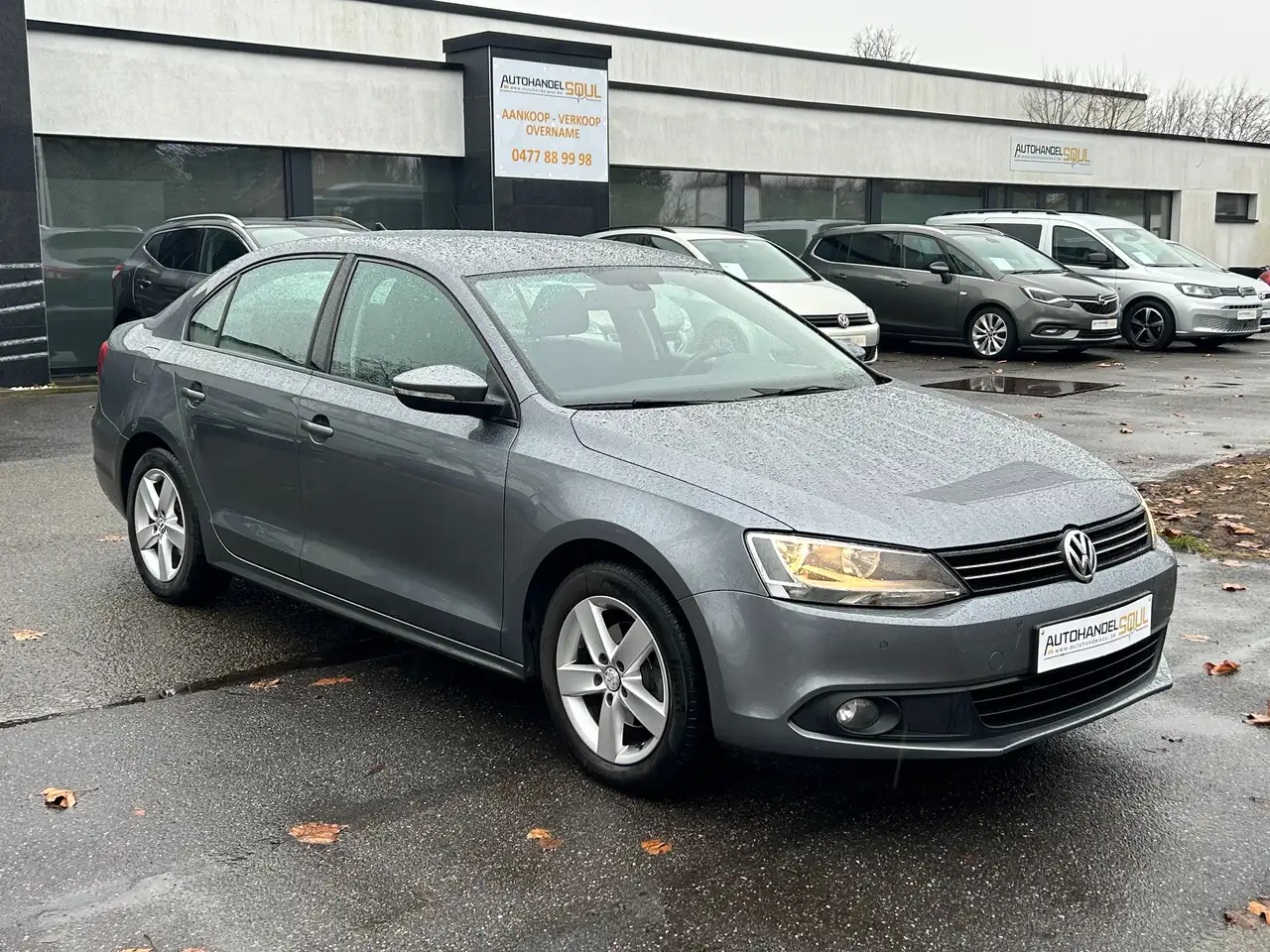 Volkswagen Jetta - 2