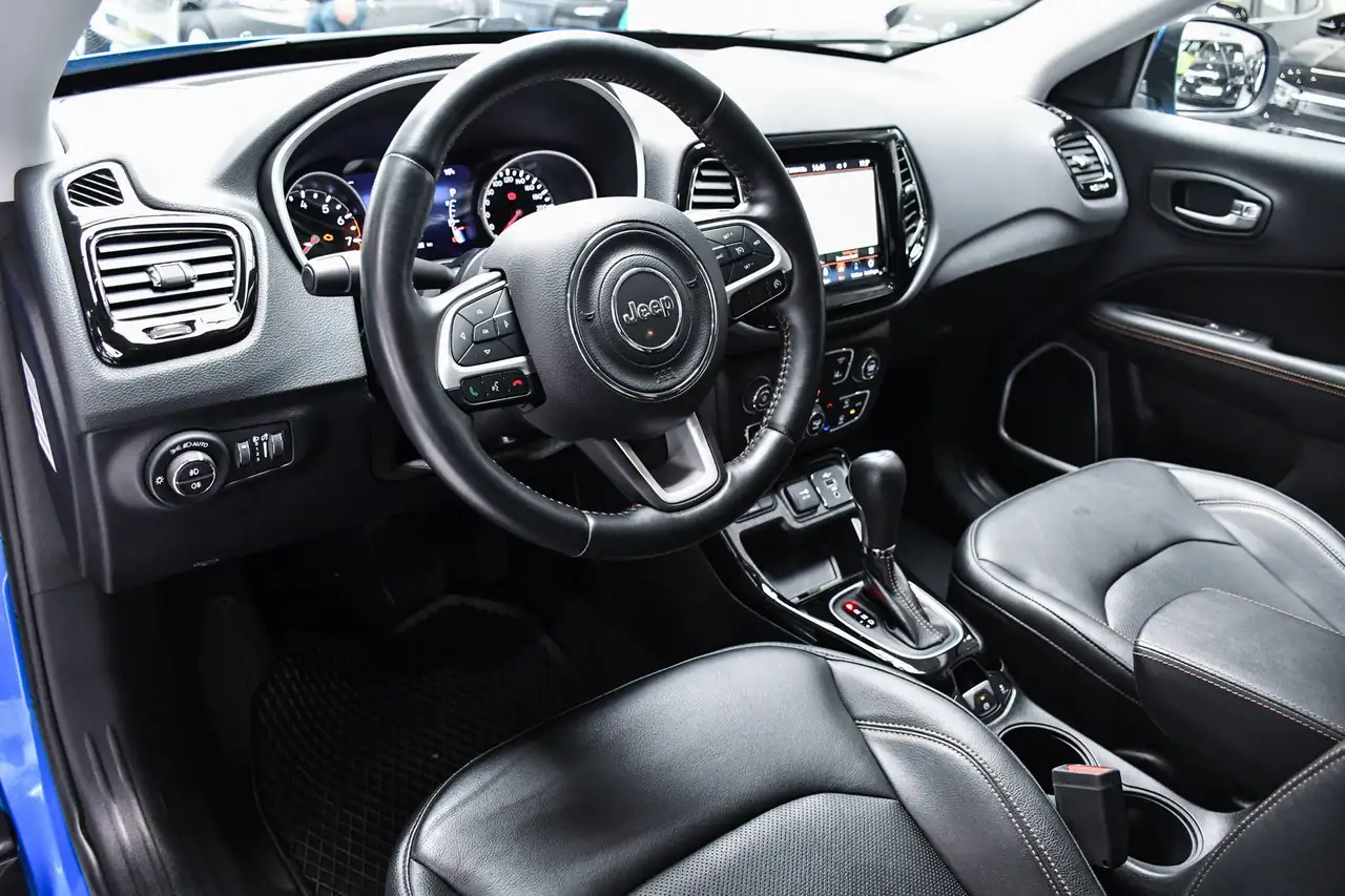 Jeep Compass - 8