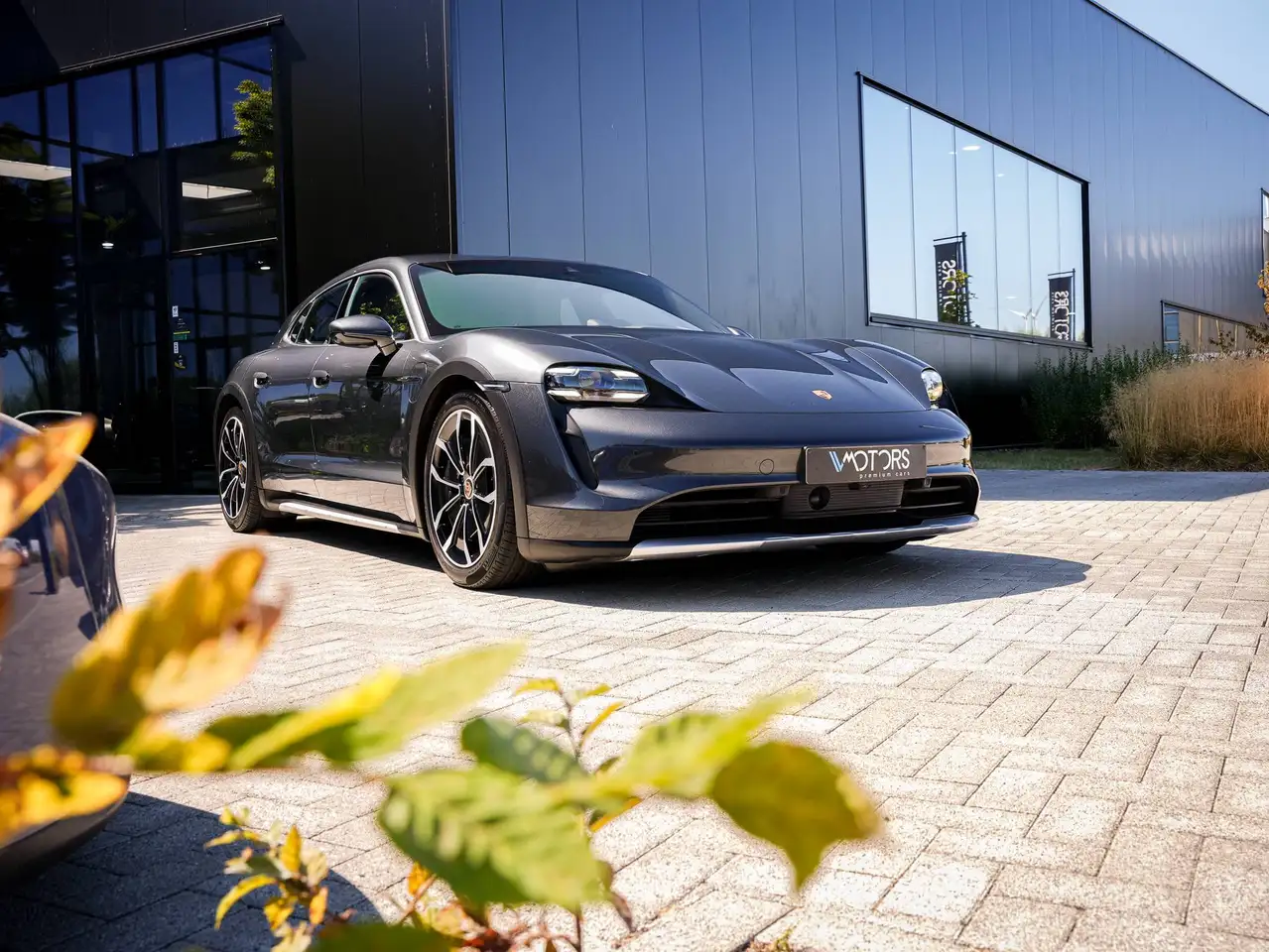Porsche Taycan - 10
