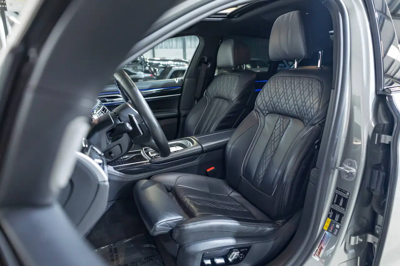 BMW 745 - 8