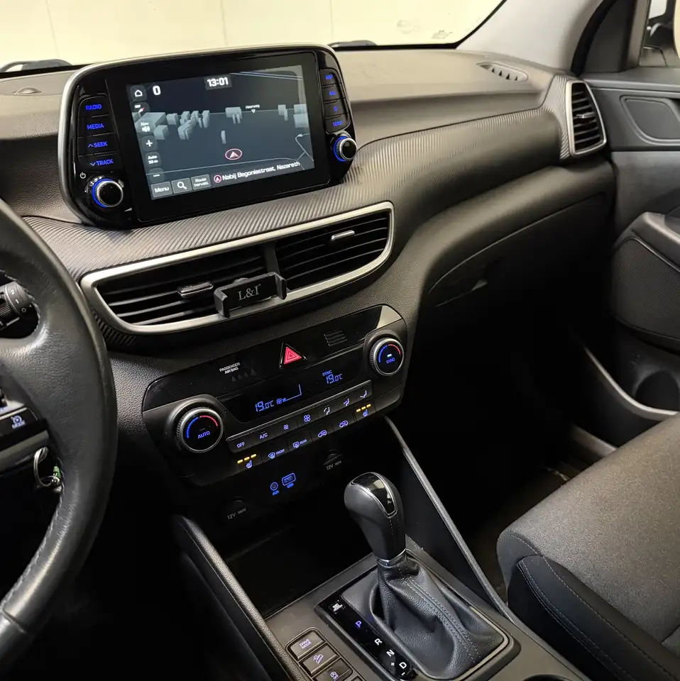 Hyundai TUCSON - 12