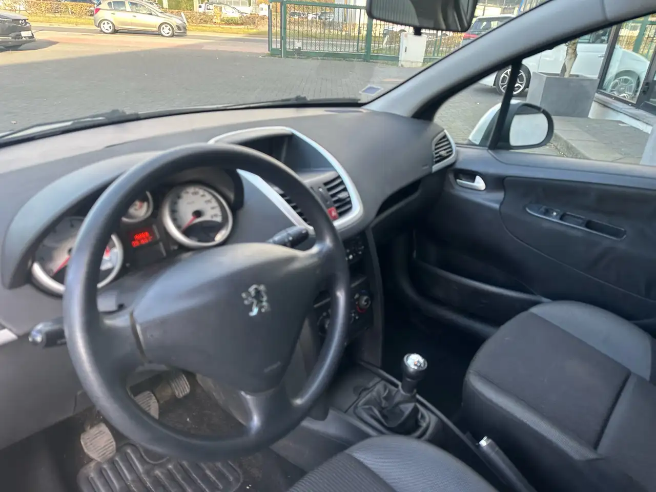 Peugeot 207 - 7