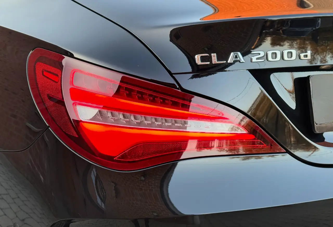 Mercedes-Benz CLA 200 - 10