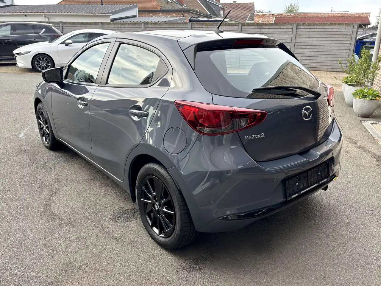 Mazda 2 - 4