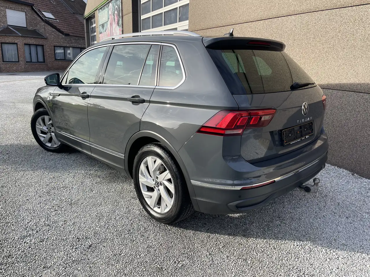 Volkswagen Tiguan - 5