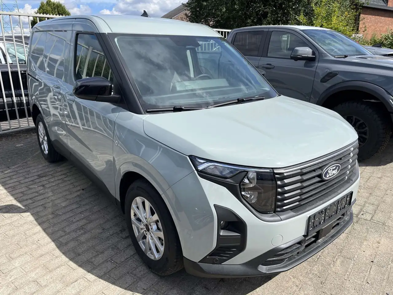 Ford Transit Courier - 2