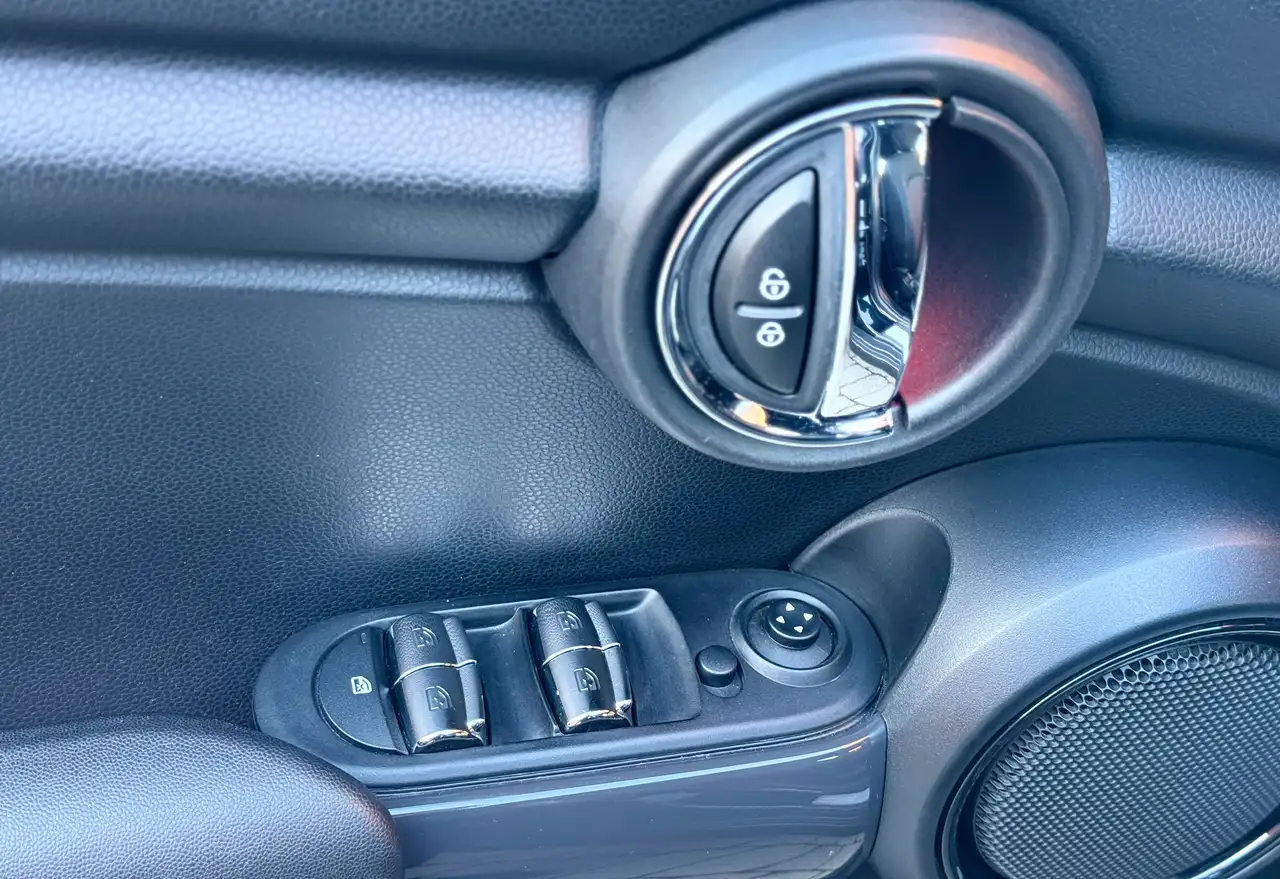 MINI Cooper - 10