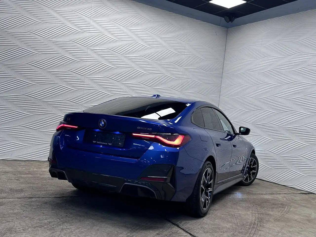 BMW i4 - 11