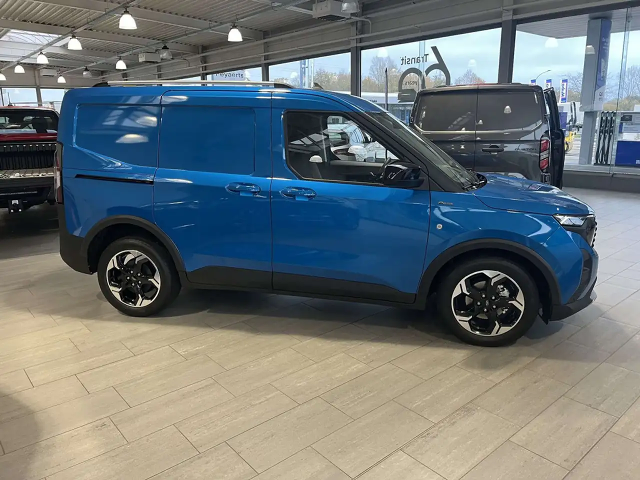 Ford Transit Courier - 3