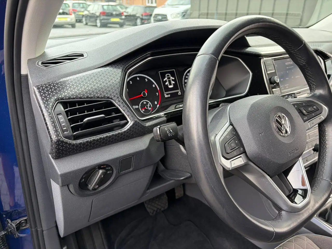 Volkswagen T-Cross - 11