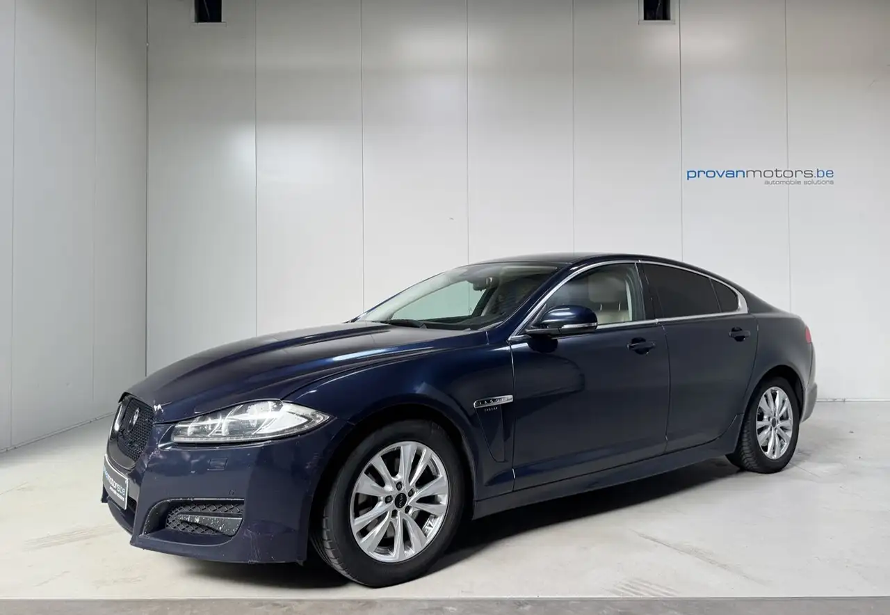 Jaguar XF - 4