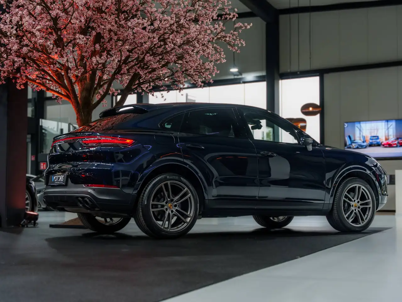 Porsche Cayenne - 4
