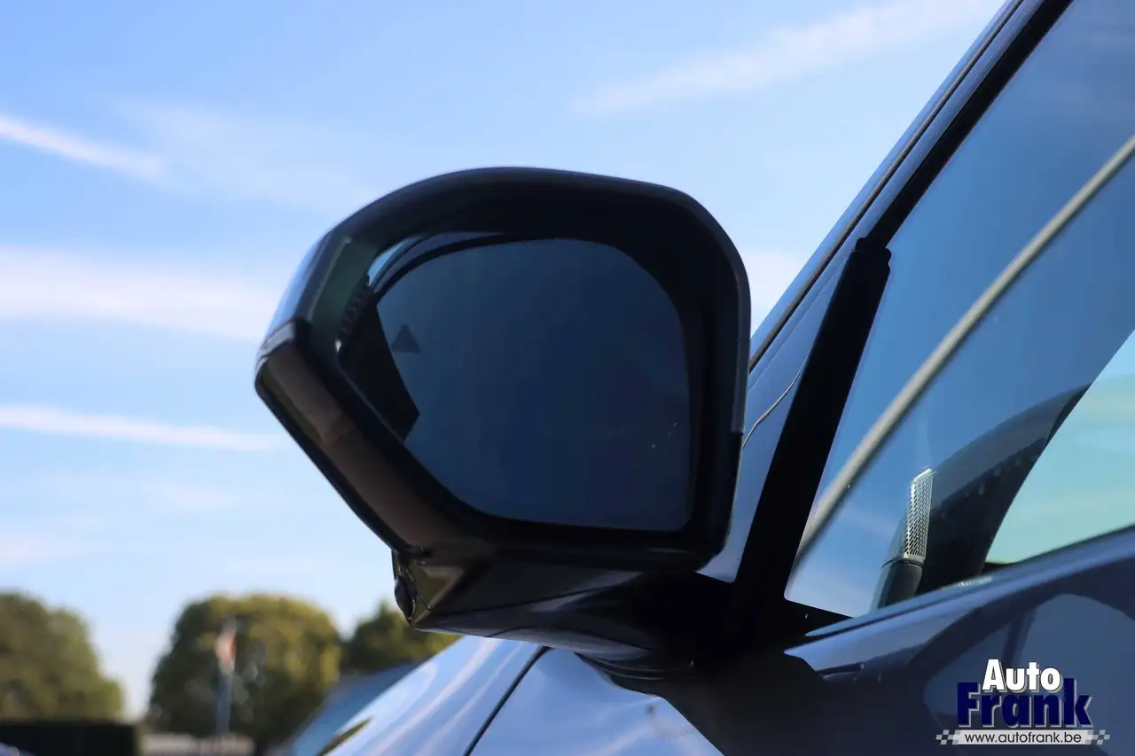 BMW iX3 - 12