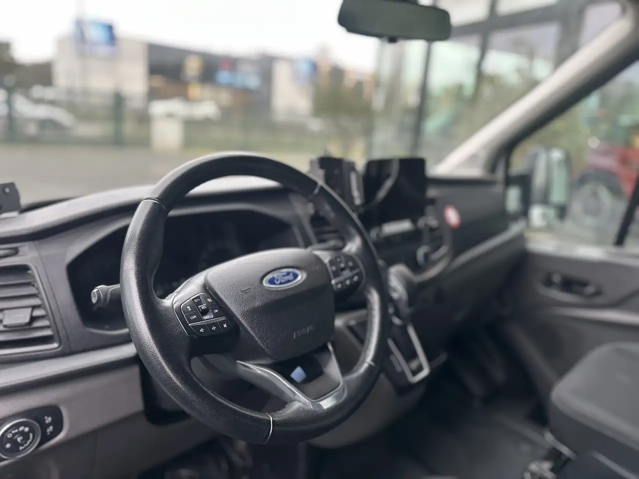 Ford Transit - 10