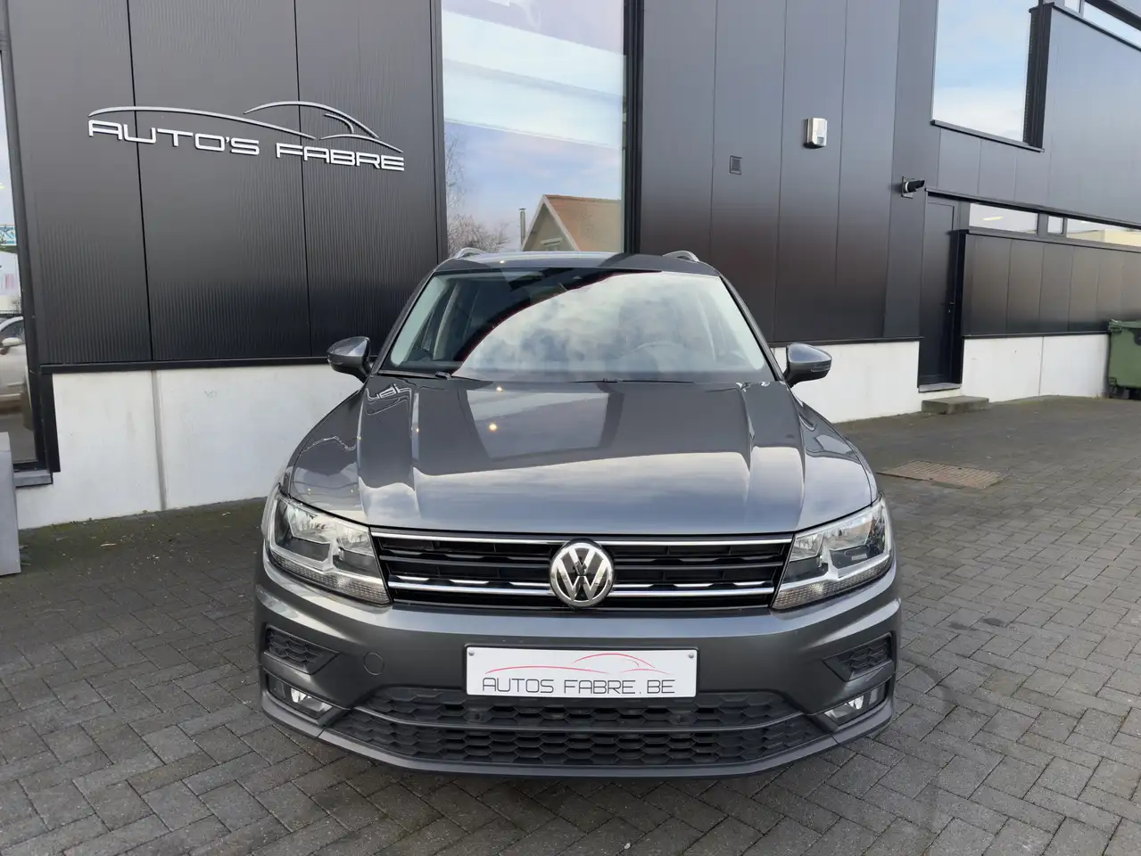 Volkswagen Tiguan - 2
