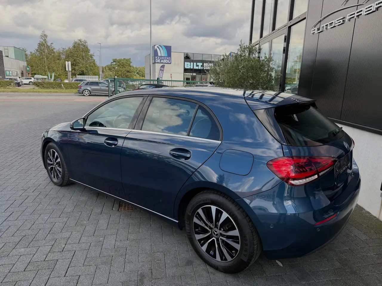 Mercedes-Benz A 180 - 4