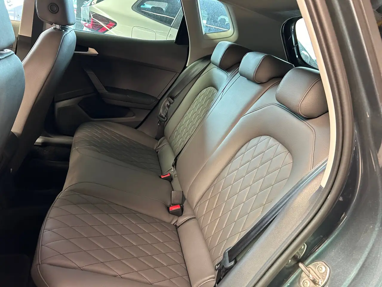 SEAT Arona - 8