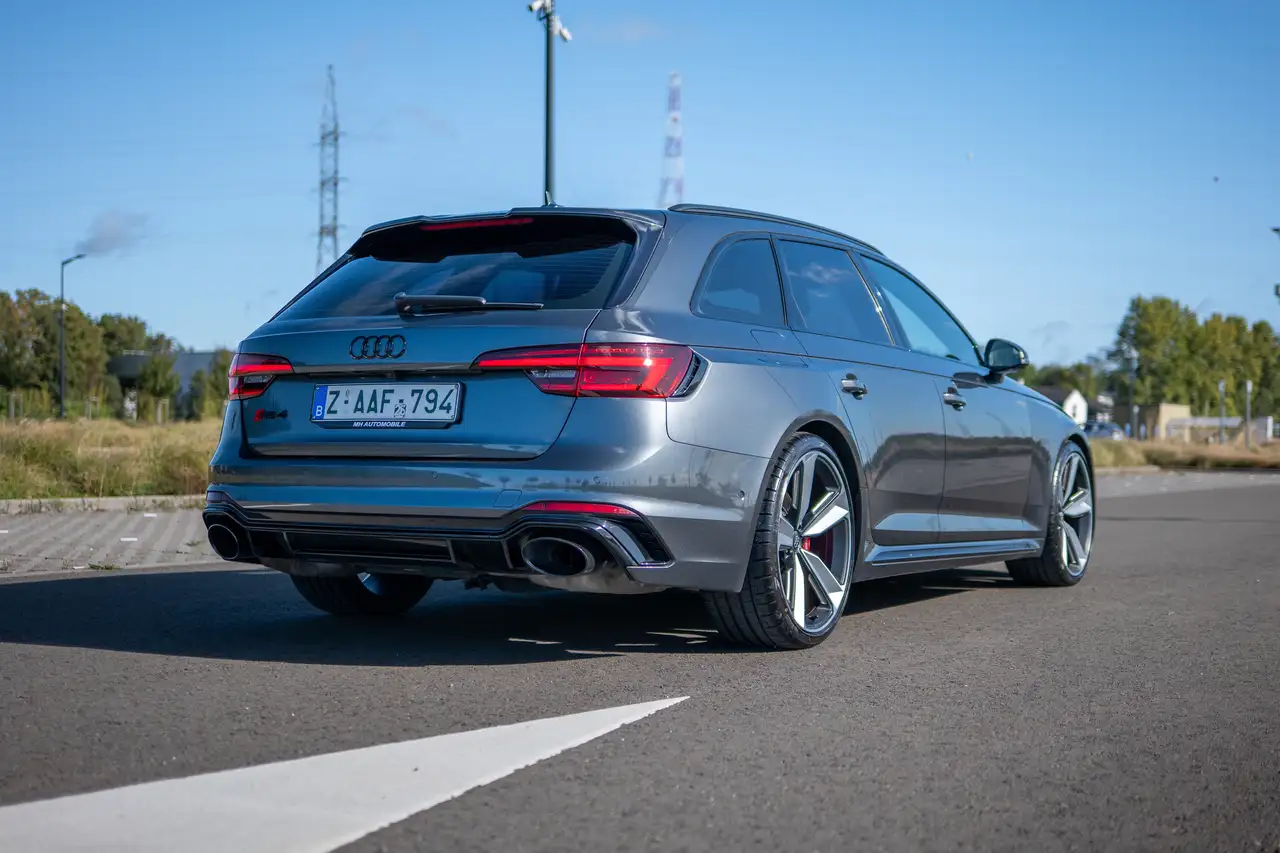 Audi RS4 - 2