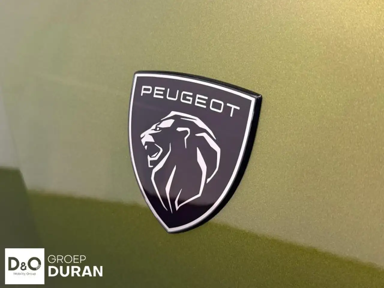 Peugeot 408 - 8
