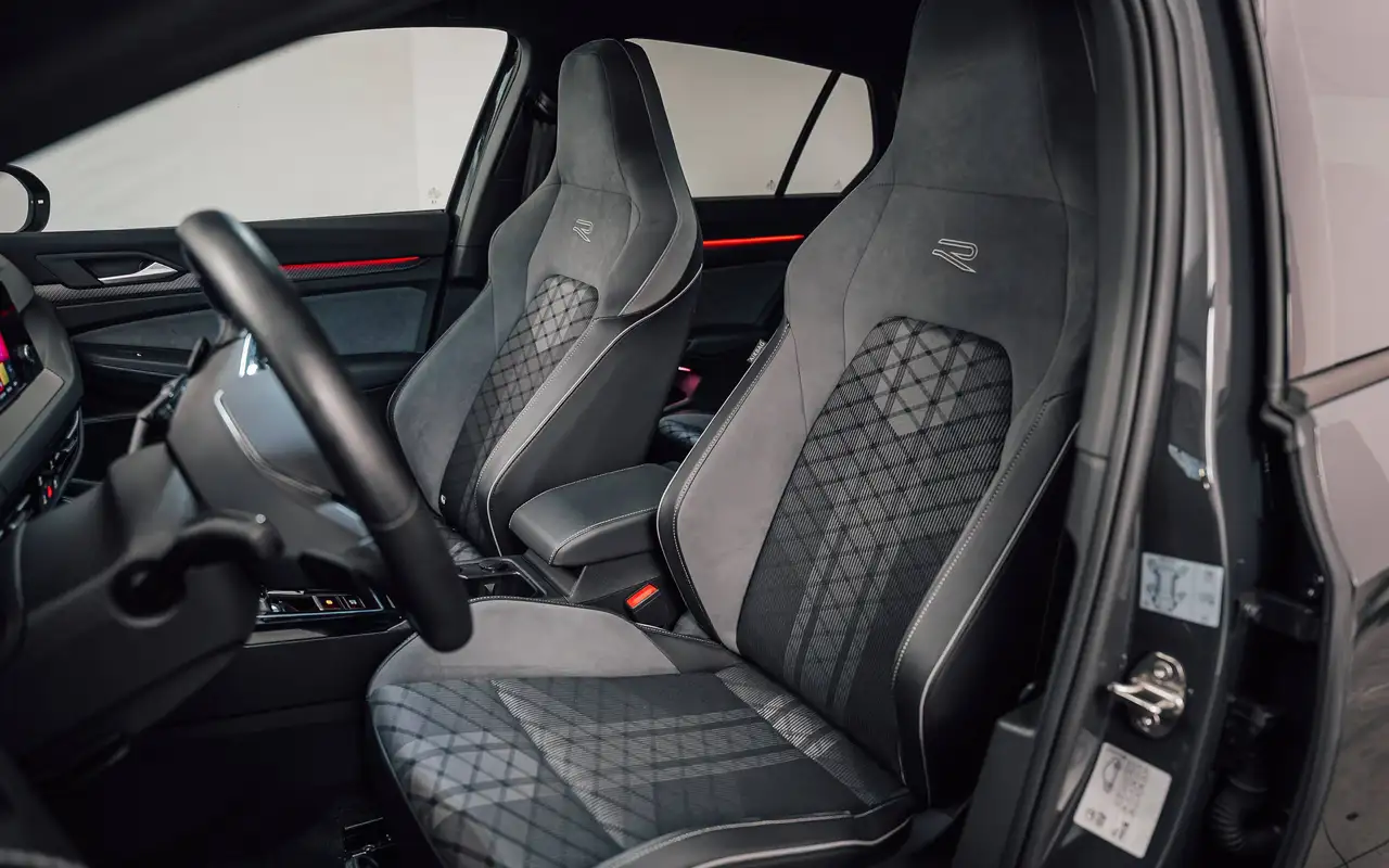 Volkswagen Golf - 9